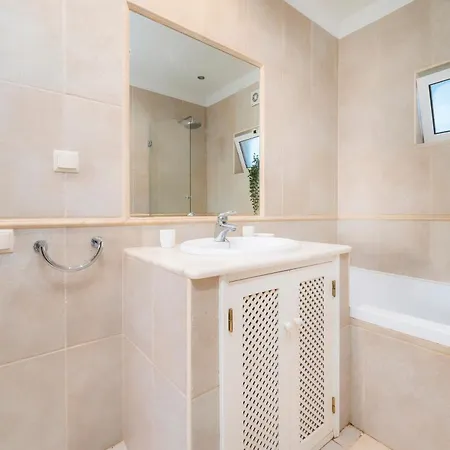 Villa, Piscina Privada, Barbecue, Snooker Prestige For