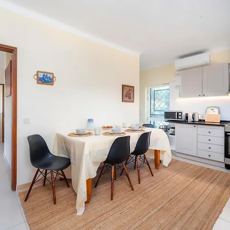 Villa, Piscina Privada, Barbecue, Snooker Prestige For * Quarteira
