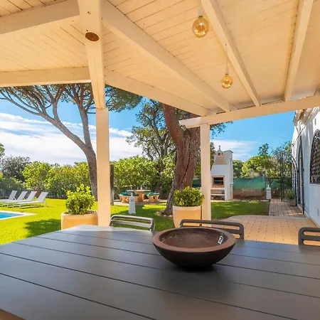 Villa, Piscina Privada, Barbecue, Snooker Prestige For * Quarteira