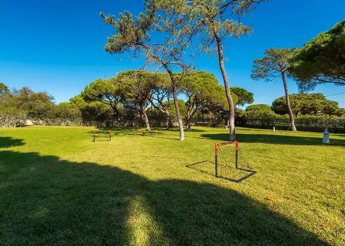 Villa Terra Vermelha, Snooker Prestige For *