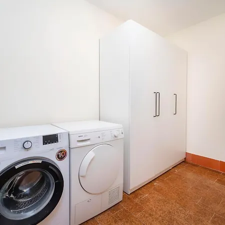 4 Quartos, Piscina, Bbq Snooker, Prestige For Βίλα